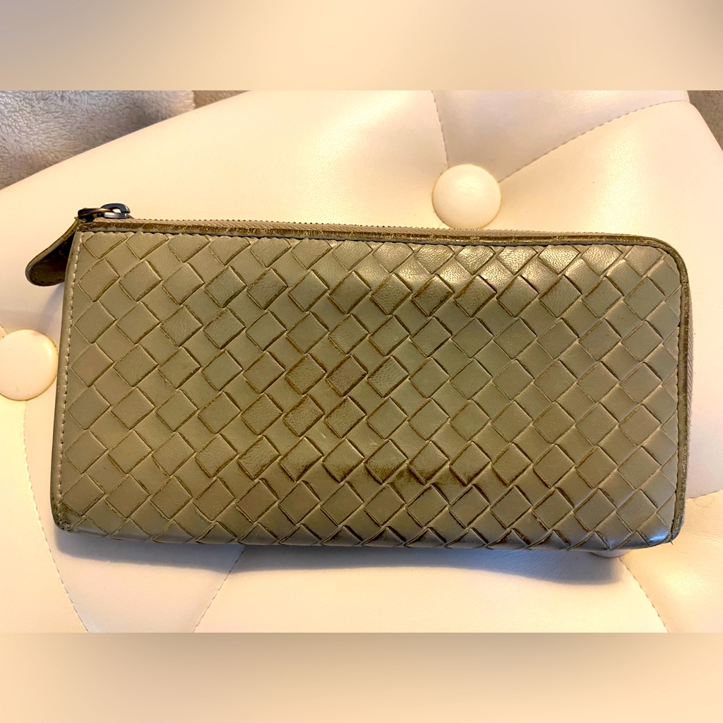 Bottega Veneta Long Wallet Zippy